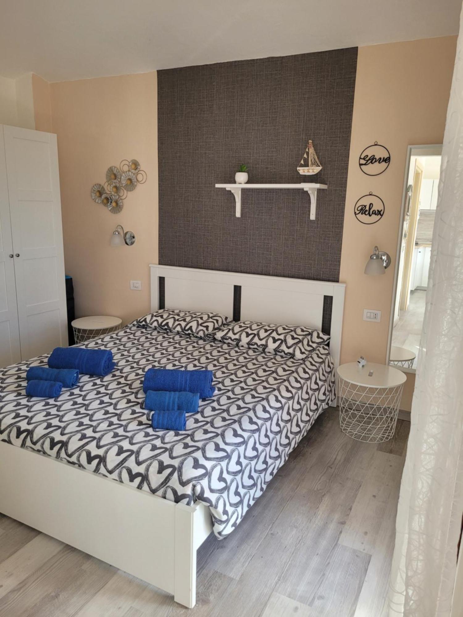 Surf House Mirice Apartment Vignola Mare Luaran gambar