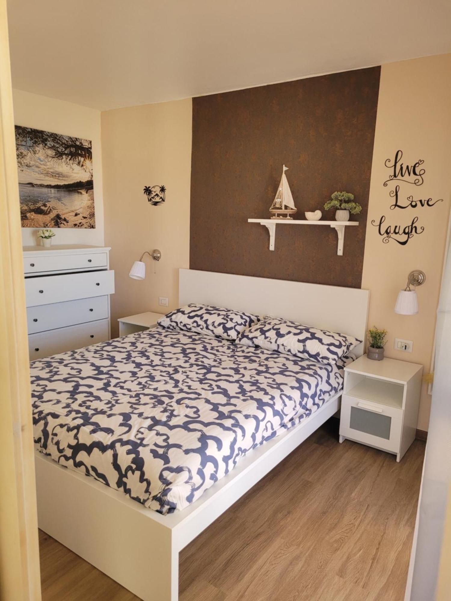 Surf House Mirice Apartment Vignola Mare Luaran gambar