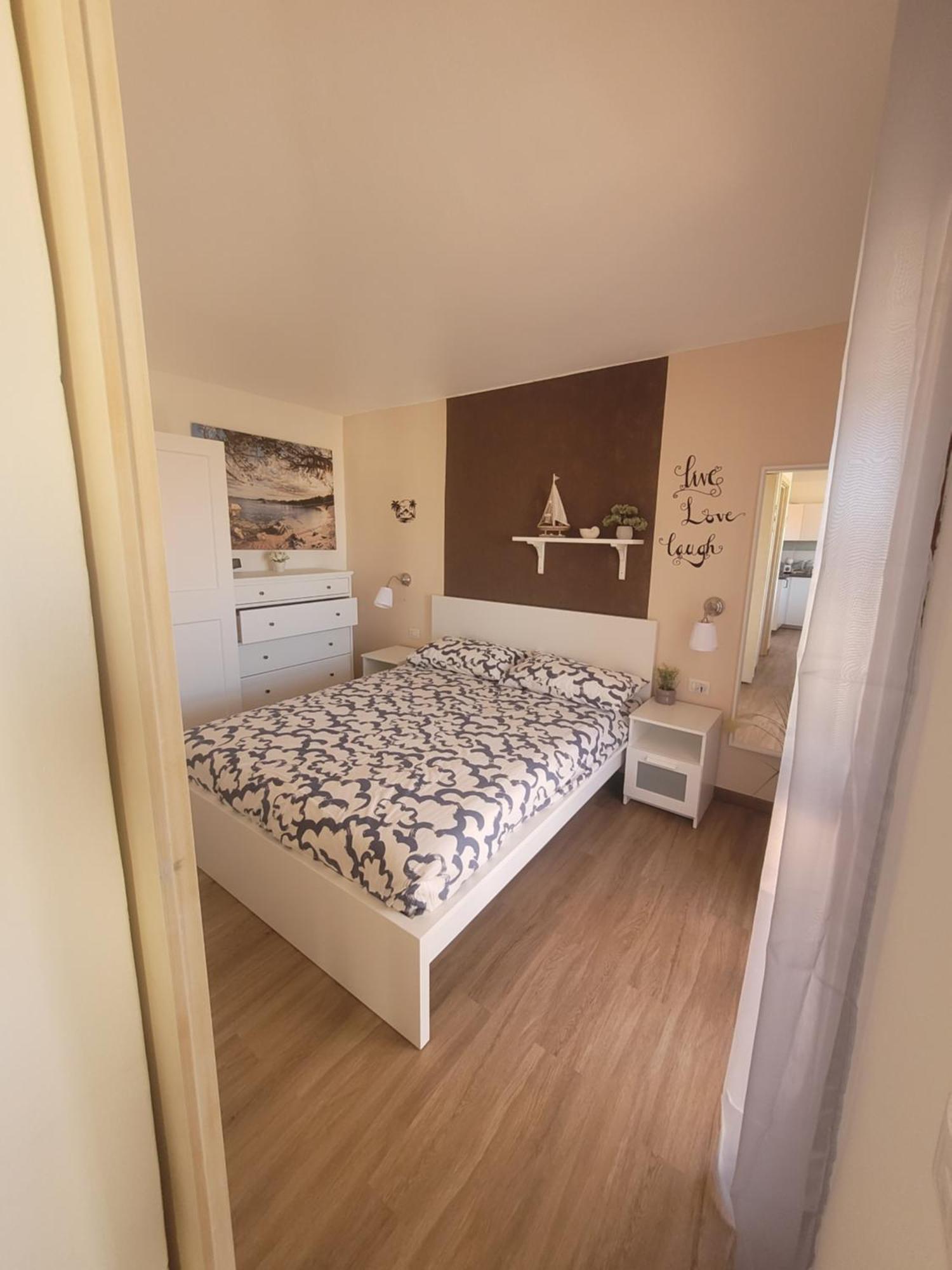 Surf House Mirice Apartment Vignola Mare Luaran gambar